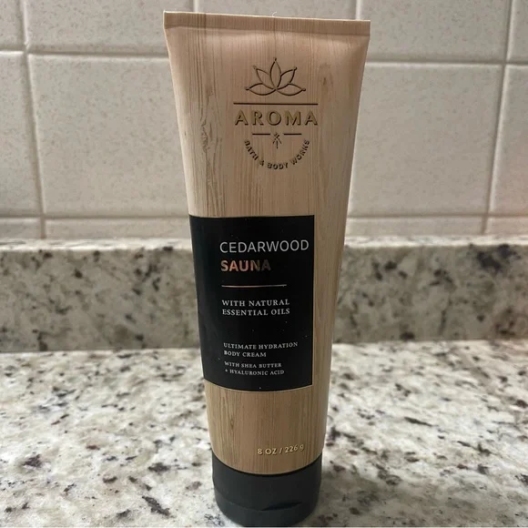 Bath & Body Works | Aroma Collection- Cedarwood Sauna | Body Cream - Picture 1 of 4